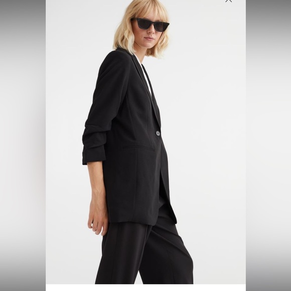 Gathered Sleeved Blazer - Picture 4 of 5